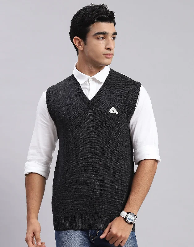 Men Grey Solid V Neck Sleeveless Sweater